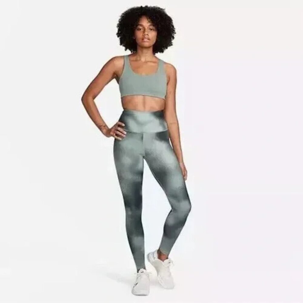 NWT Nike One Tight Fit High Rise Black Training Leggings